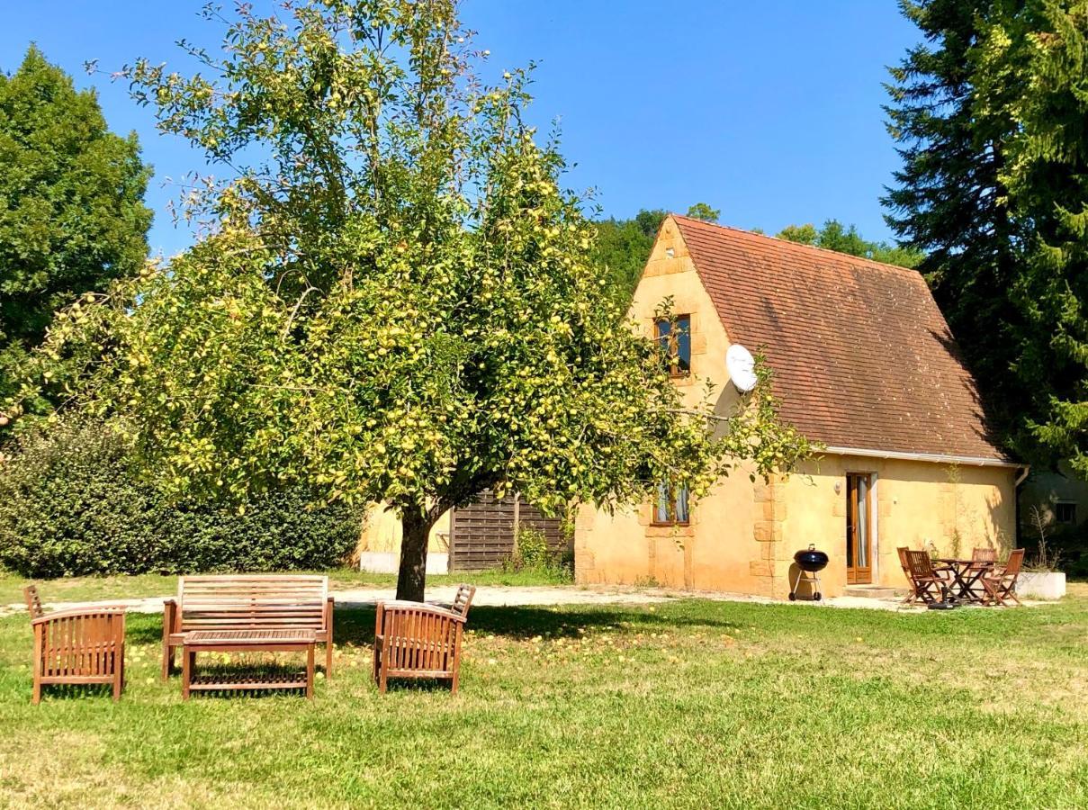 Вилла Le Moulin Aux Ans Archignac Экстерьер фото