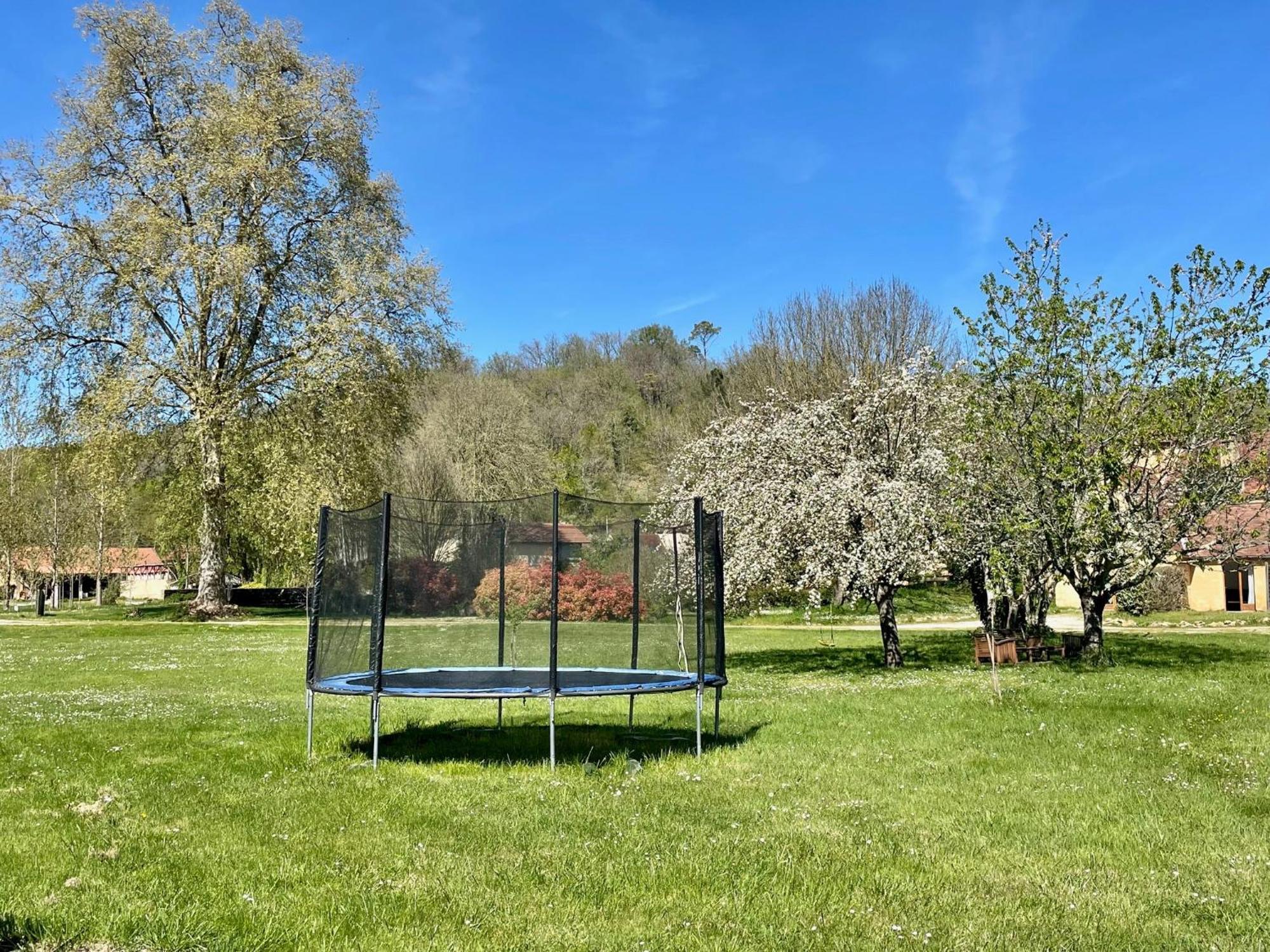 Вилла Le Moulin Aux Ans Archignac Экстерьер фото